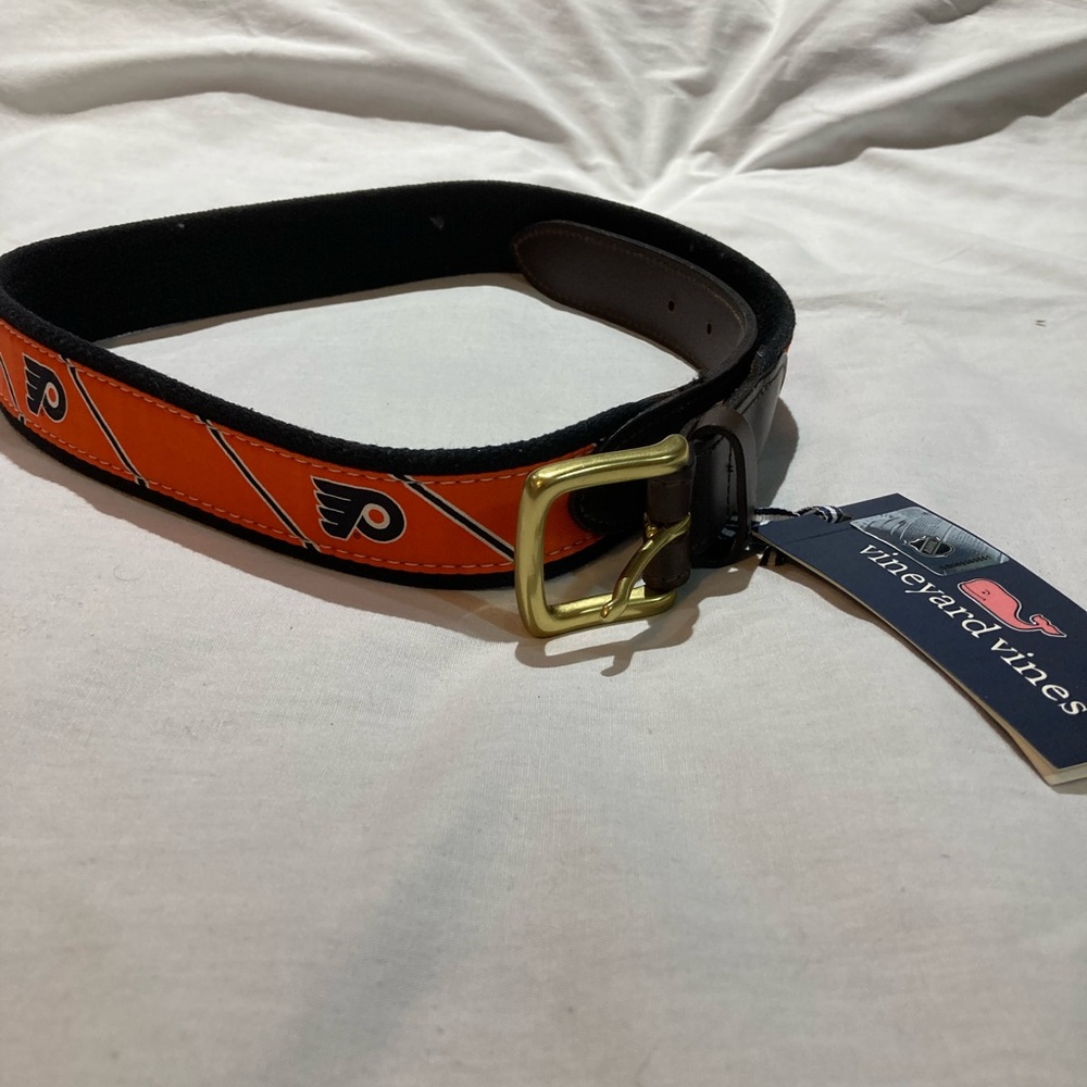 Vineyard Vines Philadelphia Flyers Belt, Men’s size 32, NWT! $58.00!